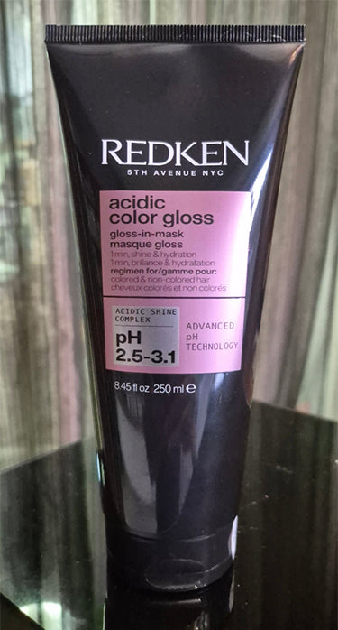 Acidic color gloss mascara